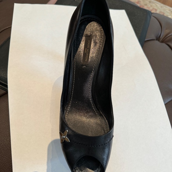 Louis Vuitton Black Leather Peep Toe Pumps Size 8.5 - Picture 12 of 16